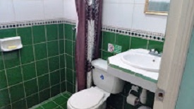 'Bathroom 2' 